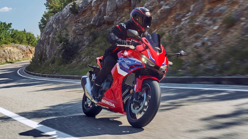 2025 CBR500R